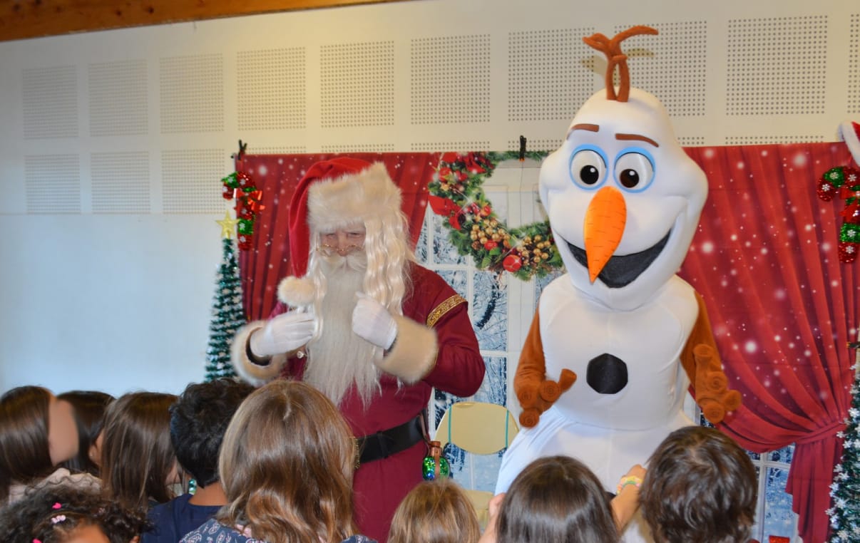 Animation hivernale avec mascotte à Montauban