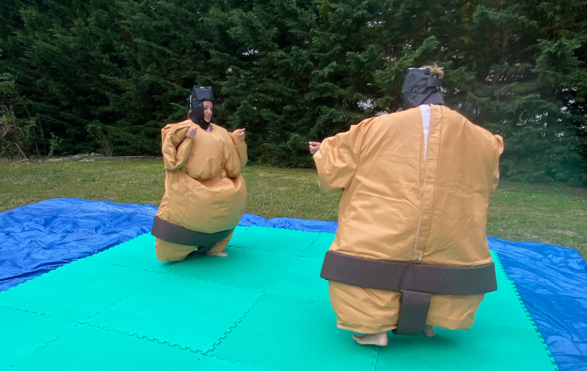 Jeu de sumos gonflables à Toulouse pour anniversaire ou fête entre amis